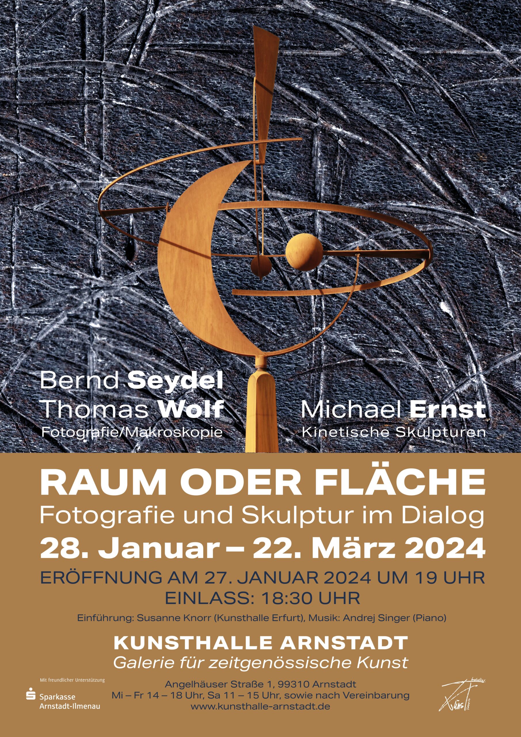 Ausstellung „RAUM ODER FLÄCHE“ _ Fotografie und Skulptur im Dialog